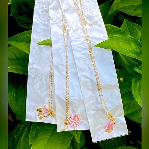 NWT-3 Styles🌸💧🍀Pretty🪞Sparkly Faux Swarovski Like Faceted Lab Created Stones - Picture 16 of 16